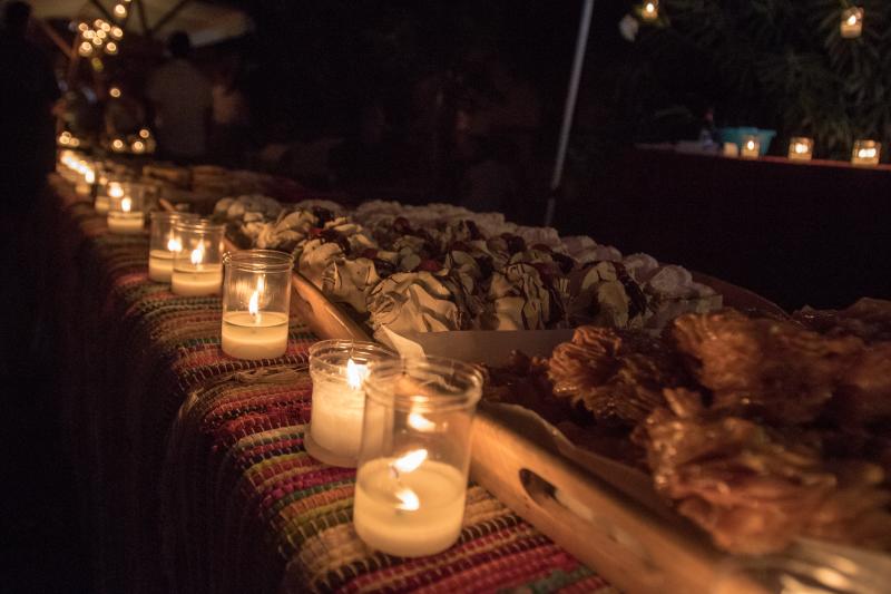 Velas, zocos o talleres dan vida al encuentro, que este viernes recibió a Niña Pastori y que el domingo echa el cierre con Triana