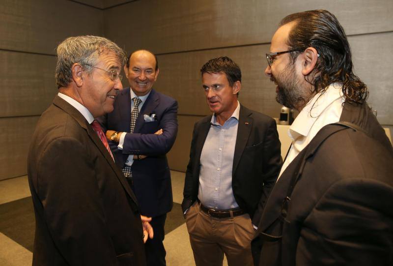 El desayuno-coloquio en colaboración con la Fundación Cajasol se celebró en el Hotel Barceló