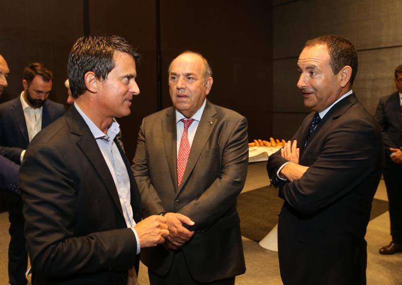 El desayuno-coloquio en colaboración con la Fundación Cajasol se celebró en el Hotel Barceló