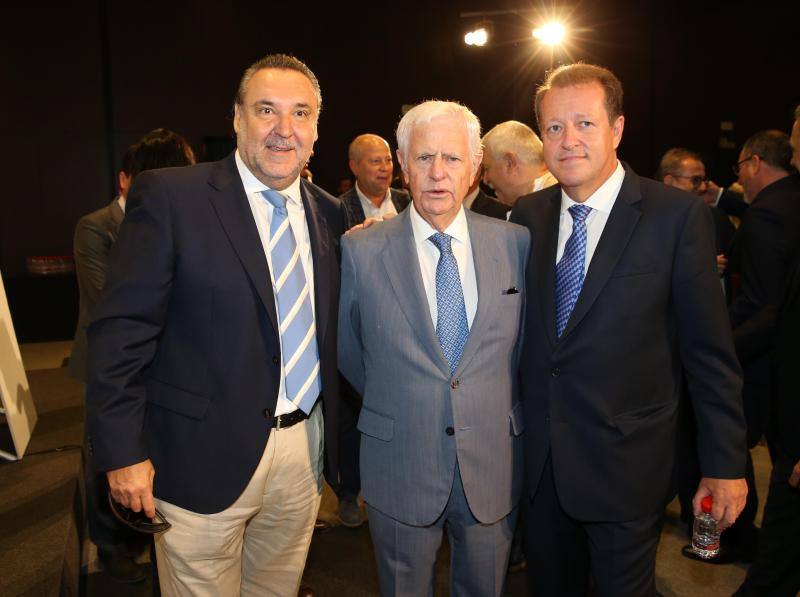 El desayuno-coloquio en colaboración con la Fundación Cajasol se celebró en el Hotel Barceló