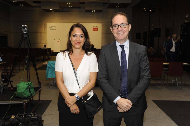 El desayuno-coloquio en colaboración con la Fundación Cajasol se celebró en el Hotel Barceló