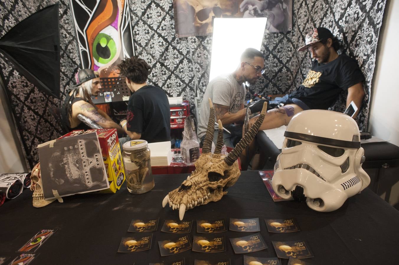 Todo por y para los tatuajes. Málaga celebra la quinta edición de este evento dedicado a este mundo, que acoge novedades y tendencias del sector y un gran número de oportunidedes de llevarse una nueva obra de profesional tatuador. 
