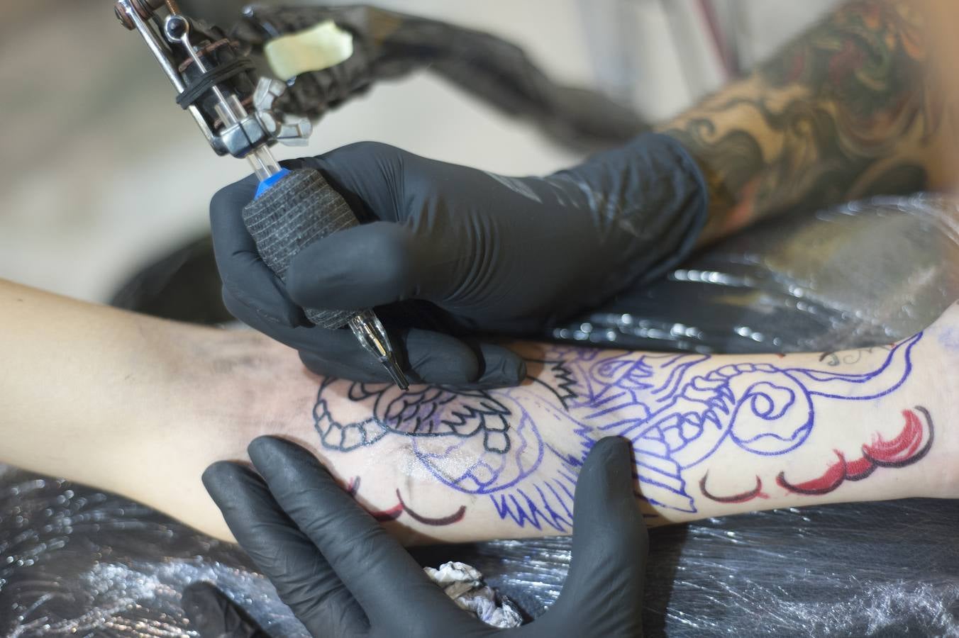 Todo por y para los tatuajes. Málaga celebra la quinta edición de este evento dedicado a este mundo, que acoge novedades y tendencias del sector y un gran número de oportunidedes de llevarse una nueva obra de profesional tatuador. 