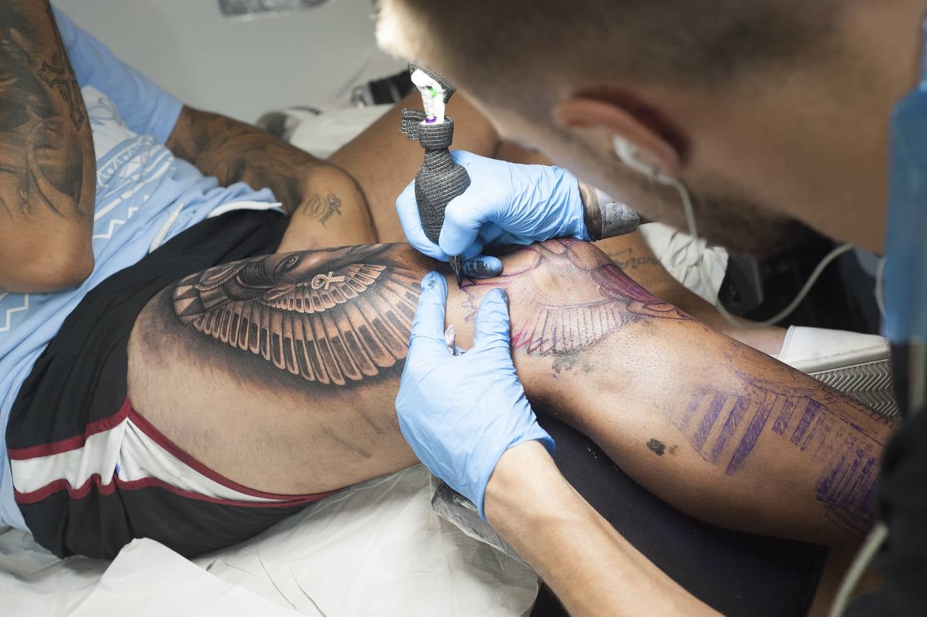 Todo por y para los tatuajes. Málaga celebra la quinta edición de este evento dedicado a este mundo, que acoge novedades y tendencias del sector y un gran número de oportunidedes de llevarse una nueva obra de profesional tatuador. 