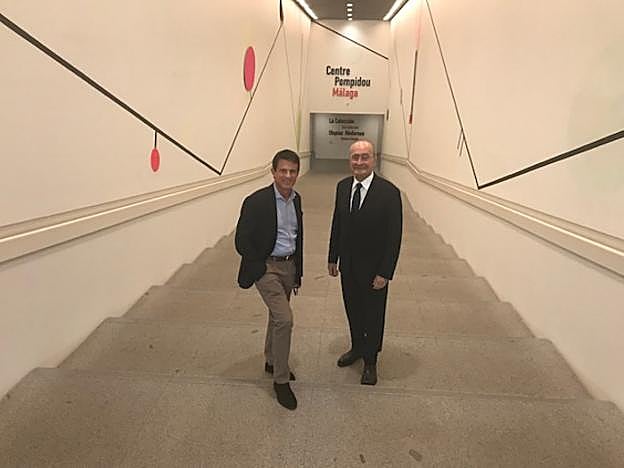 VALLS DISFRUTA                       EN EL POMPIDOU