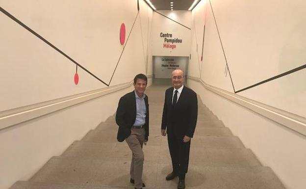 Manuel Valls estuvo acompañado por el alcalde Francisco de la Torre en su visita al Pompidou.