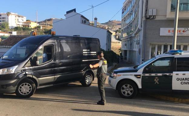 Hallan el cadáver de una mujer con heridas de arma blanca en Granada