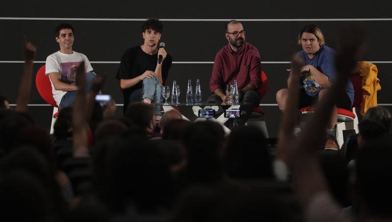 Participan en la primera jornada del festival Screen TV para deleite de sus fans