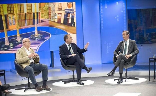 Pedro Ramírez, Manuel Castillo y Pablo Atencia, en un momento del programa. 