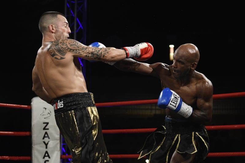 Ronny Alexander «El llanero» Landaeta vence a Anatoli Hunanyan y se proclama campeón de la Unión Europea del peso supermedio