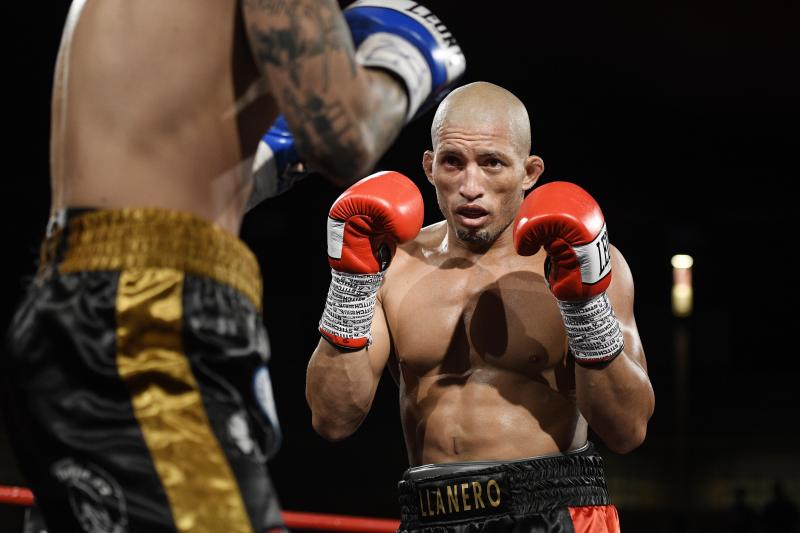 Ronny Alexander «El llanero» Landaeta vence a Anatoli Hunanyan y se proclama campeón de la Unión Europea del peso supermedio