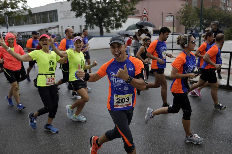 El Distrito Carretera de Cádiz acogió este domingo la carrera que discurre entre estos dos barrios de la capital y en el que han participado unos 700 corredores