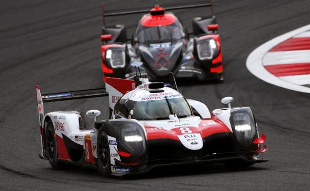 Toyota no cede en Fuji y Alonso se escapa en el liderato