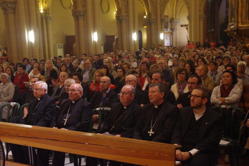 Este histórico acontecimiento ha llenado la ciudad de fieles llegados desde diferentes puntos. Vigilia en el Sagrado Corazón previa a la beatificación del padre Tiburcio Arnaiz