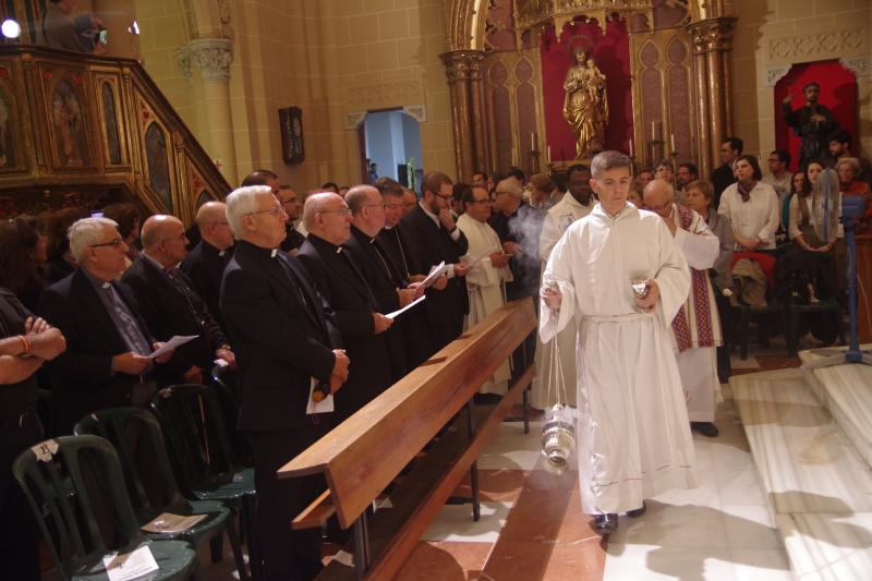 Fotos: Vigilia en la Catedral de Málaga previa a la beatificación del padre Tiburcio Arnaiz
