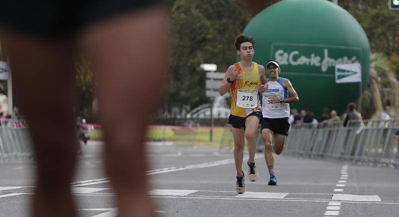 Más de 18.000 personas corrieron por las calles de Málaga en la 40 edición de esta tradicional prueba popular