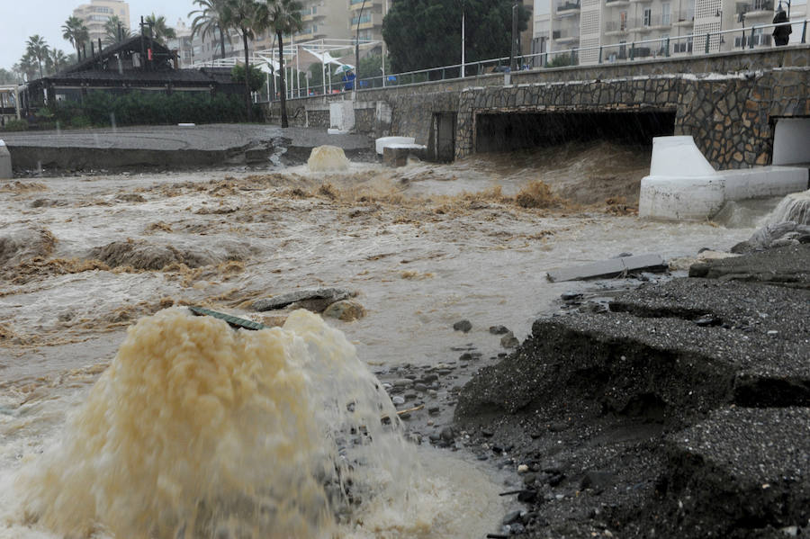 Calles anegadas en Estepona