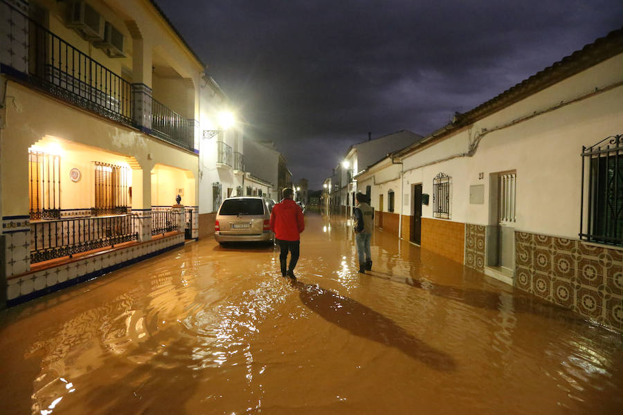 Bobadilla, Campillos, Teba, Casarabonela, Ardales y Estepona se llevan lo peor de la alerta roja que ha dejado registros históricos