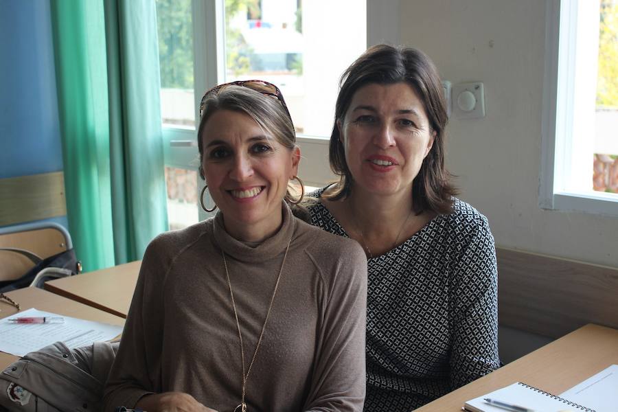 La Escuela de Padres del Liceo Francés organiza una charla sobre alimentación infantil. En la foto, Verónica Bravo y Carmen Moral.
