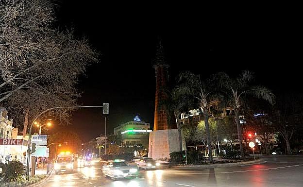 El Pirulí, también sin luz, en una imagen de archivo