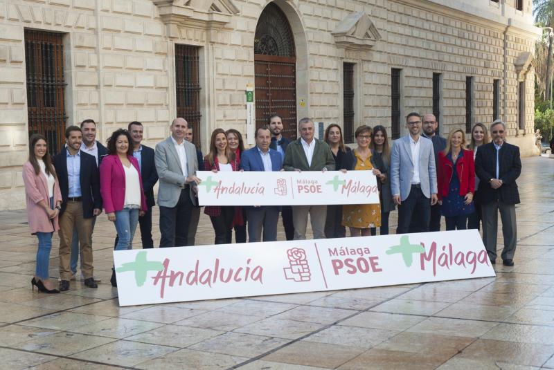 El acto del cabeza de lista del PSOE por Málaga para los comicios andaluces ha tenido lugar en calle Alcazabilla