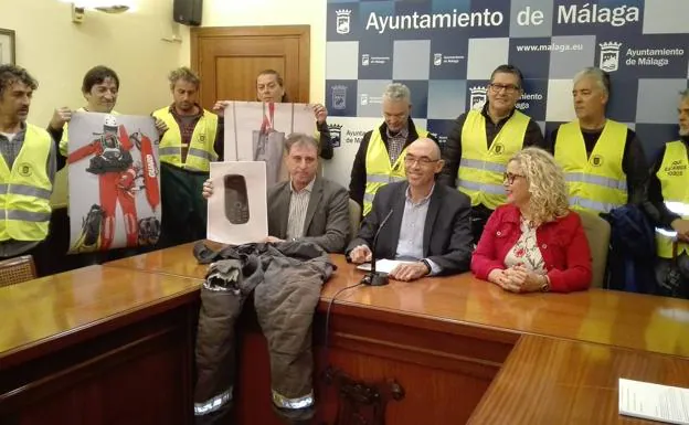 Los bomberos de Málaga denuncian sus carencias: sin equipo de inundaciones y con GPS sin actualizar desde 2004