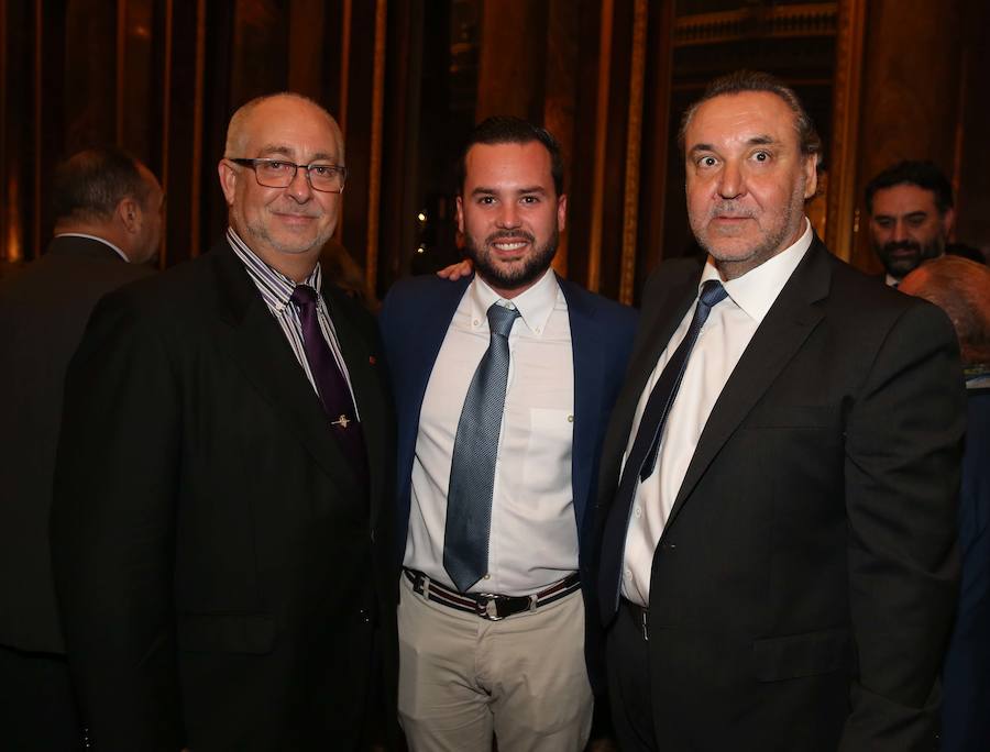 La cena organizada por Prensa Malagueña en la WTM SUR reúne a los máximos responsables del turismo nacional, regional y local en un mismo foro