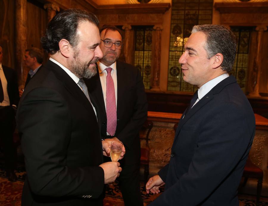 La cena organizada por Prensa Malagueña en la WTM SUR reúne a los máximos responsables del turismo nacional, regional y local en un mismo foro
