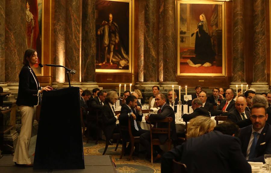 La cena organizada por Prensa Malagueña en la WTM SUR reúne a los máximos responsables del turismo nacional, regional y local en un mismo foro