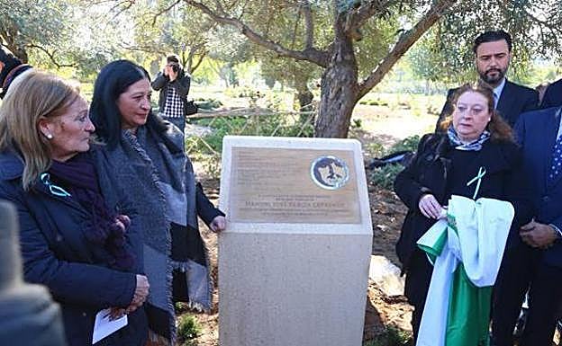 Imagen de archivo de la familia de García Caparrós en uno de sus homenajes.
