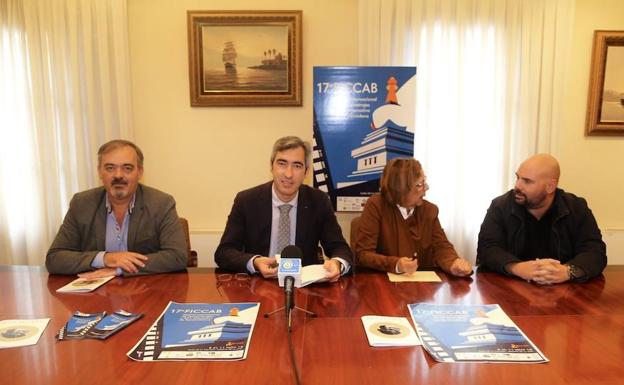 Bernardo Jiménez, Víctor Navas, Elena Galán y Jaime Noguera, ayer en la presentación. 