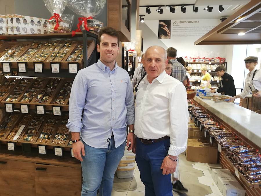 Francisco Ramírez y su hijo. 