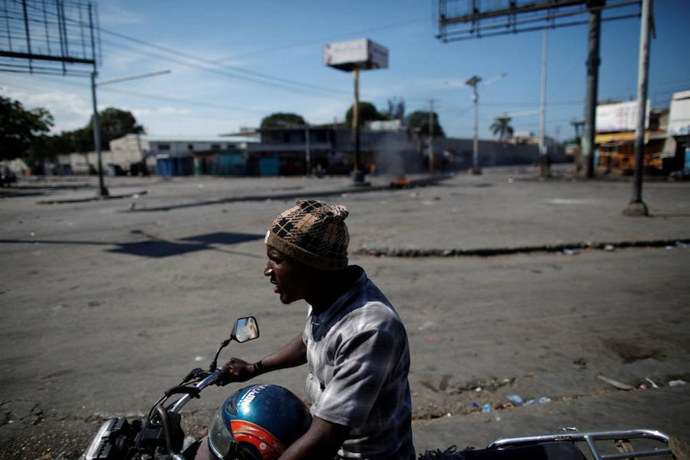 Al menos seis personas han fallecido en una revuelta contra la corrupción que va ya por su segundo día