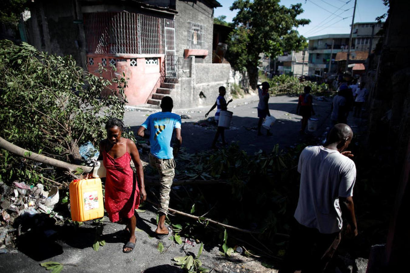 Al menos seis personas han fallecido en una revuelta contra la corrupción que va ya por su segundo día