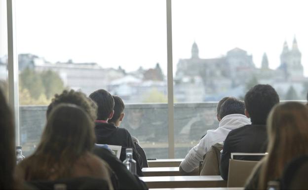 Estudiantes en uno de los exámenes que se han realizado este fin de semana.