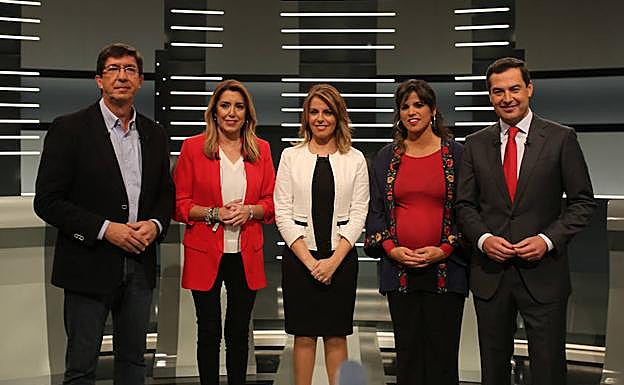 Los cuatro candidatos, con la presentadora de ayer en el debate en TVE. 