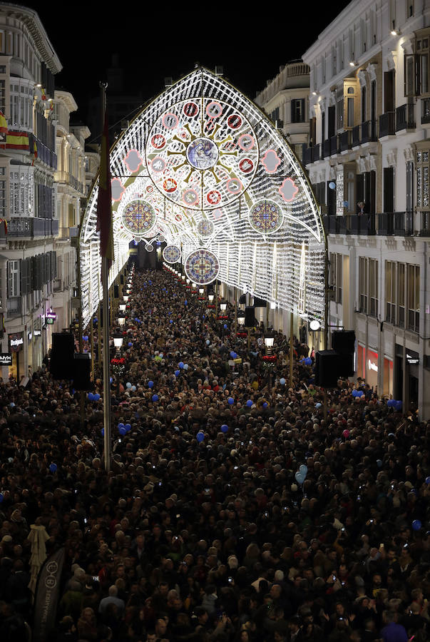 Las zonas emblemáticas de la ciudad se han iluminado este año con 2.062.104 puntos de luz leds de energía eficiente, una cifra algo superior a la del año pasado 