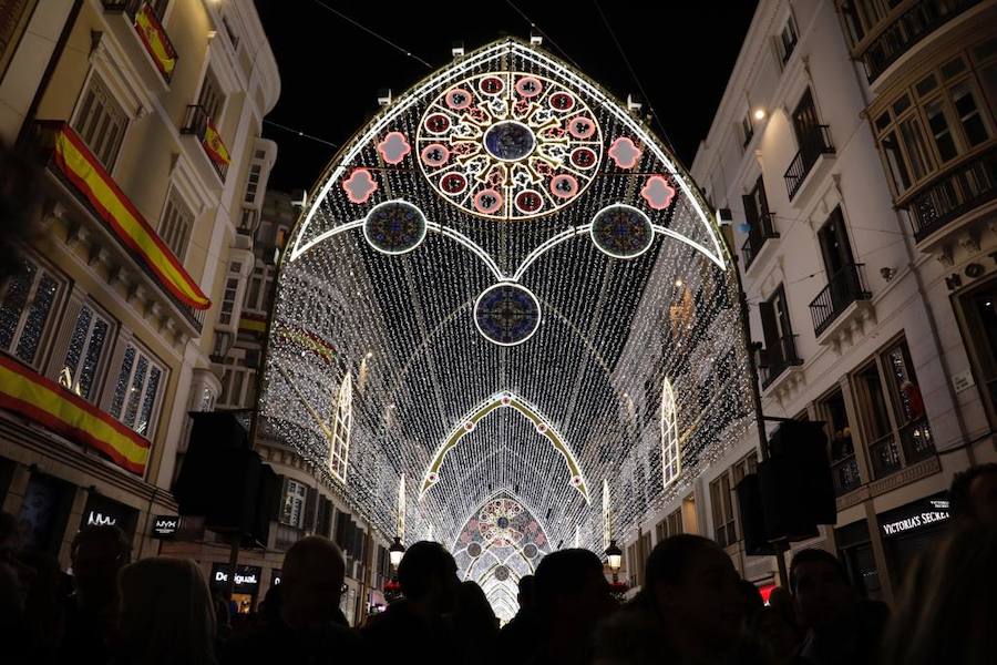 Las zonas emblemáticas de la ciudad se han iluminado este año con 2.062.104 puntos de luz leds de energía eficiente, una cifra algo superior a la del año pasado 