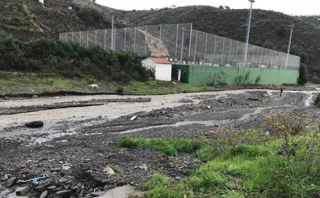 El campo fue reconstruido a finales de 2014 tras una riada, cuando se invirtieron 800.000 euros.