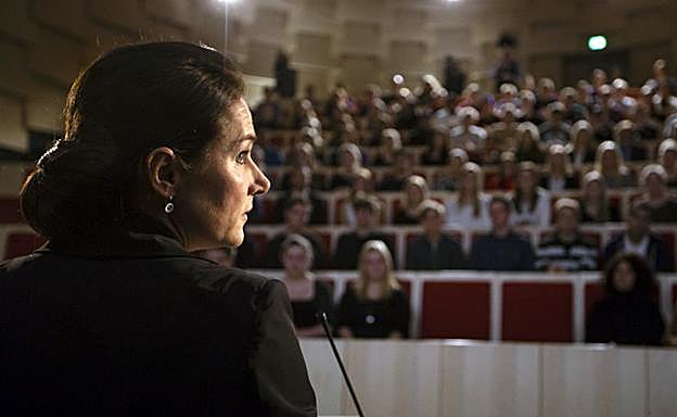 La actriz Sidse Babett Knudsen, que encarna a Birgitte Nyborg, en una escena de la serie.