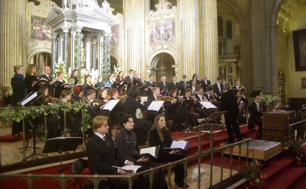 Concierto navideño en el altar mayor de la Catedral