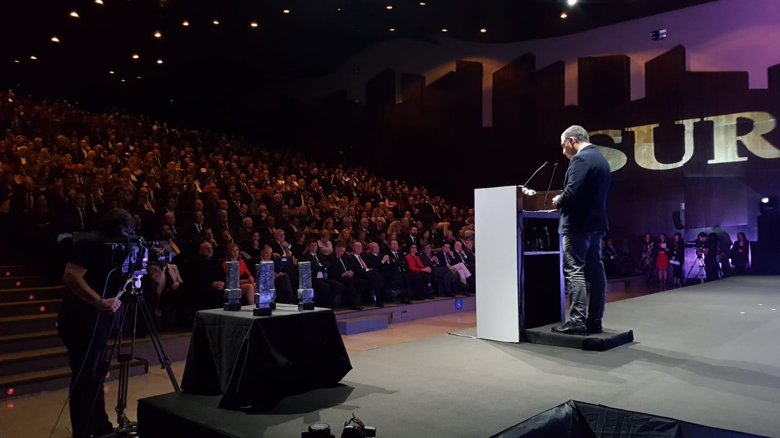 La Redacción de SUR reconoce la labor de Vanesa Martín, César Ramírez, Alberto Díaz y las empresas Maskom y Muelle Uno, en una gala patrocinada por Unicaja