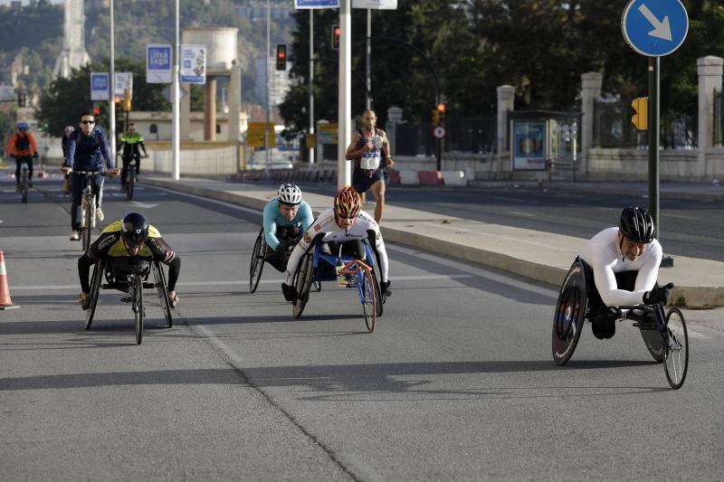 Unos 5.000 corredores participan en la novena edición de esta competición que este año tiene como novedad una prueba de 21 kilómetros