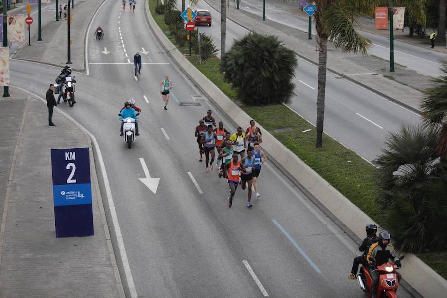 Unos 5.000 corredores participan en la novena edición de esta competición que este año tiene como novedad una prueba de 21 kilómetros