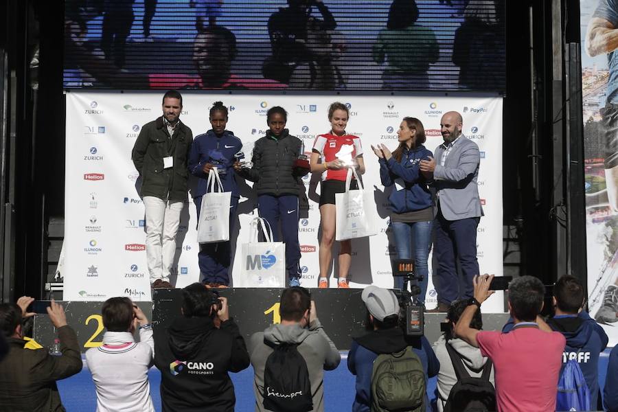 Unos 5.000 corredores participan en la novena edición de esta competición que este año tiene como novedad una prueba de 21 kilómetros