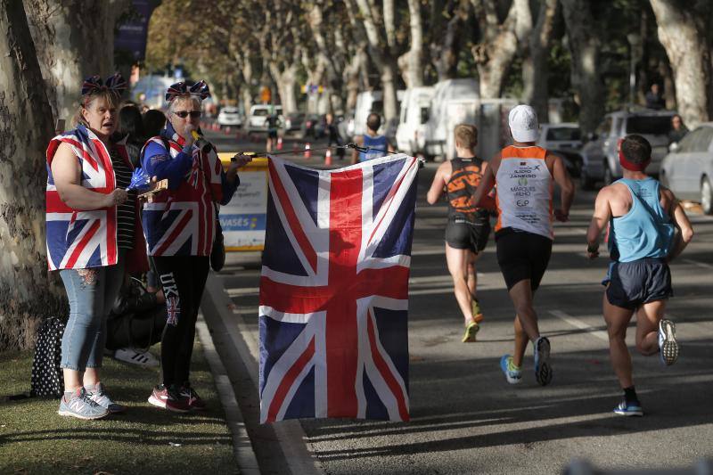 Unos 5.000 corredores participan en la novena edición de esta competición que este año tiene como novedad una prueba de 21 kilómetros