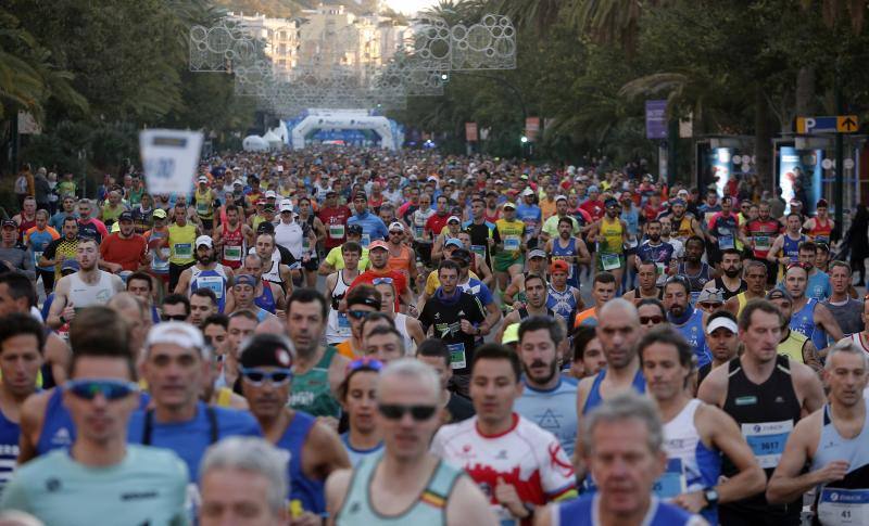 Unos 5.000 corredores participan en la novena edición de esta competición que este año tiene como novedad una prueba de 21 kilómetros