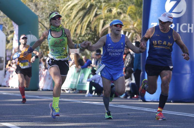 Unos 5.000 corredores participan en la novena edición de esta competición que este año tiene como novedad una prueba de 21 kilómetros