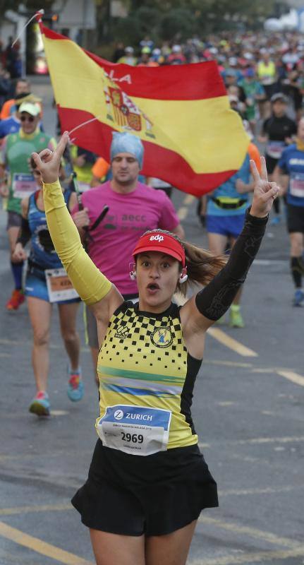 Unos 5.000 corredores participan en la novena edición de esta competición que este año tiene como novedad una prueba de 21 kilómetros