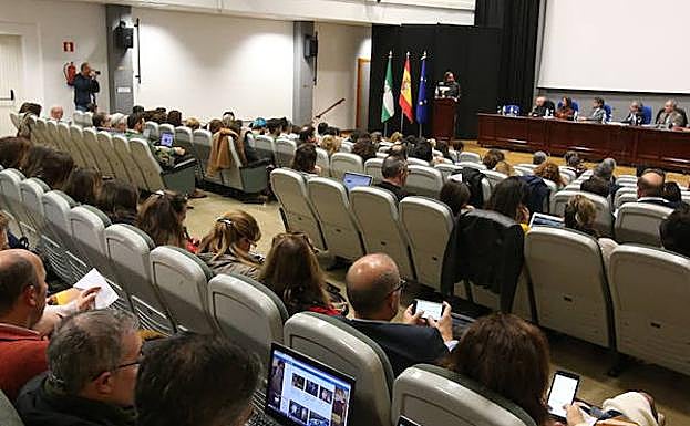 Sesión del claustro del pasado febrero, cuando se aprobaron los nuevos estatutos.